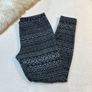 French Laundry Womens Tribal Print Leggings